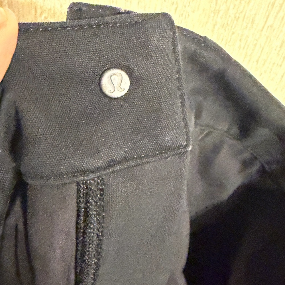 Lululemon Women’s Black Pants – Size 28 - Picture 7 of 9